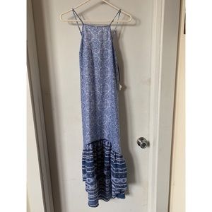 Long blue dress with designs
